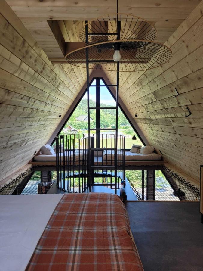 Les Deltas Du Lac Chambon-sur-Lac Habitación foto