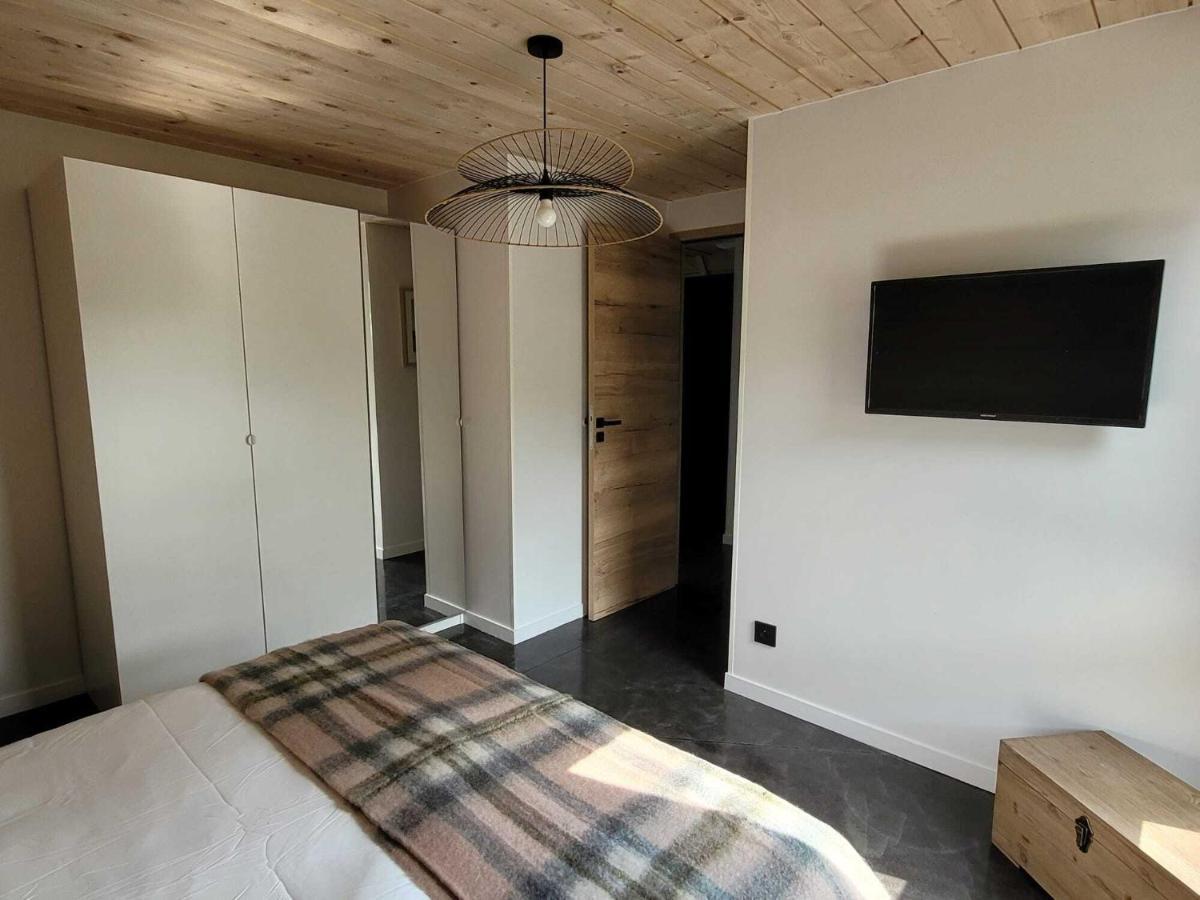 Les Deltas Du Lac Chambon-sur-Lac Habitación foto
