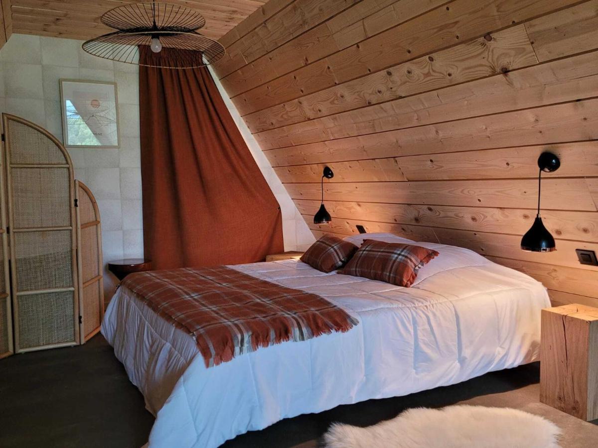 Les Deltas Du Lac Chambon-sur-Lac Habitación foto